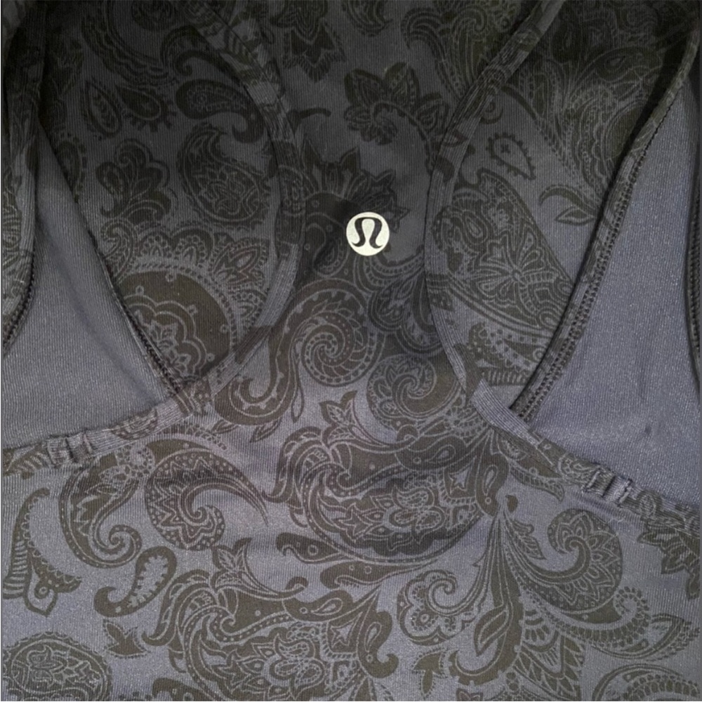 Lululemon NWOT stretchy Tank Size 4